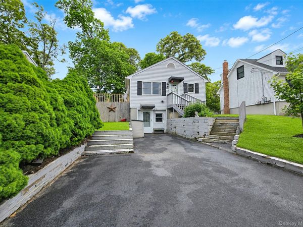 228 Hampton Avenue , Mastic, NY 11950