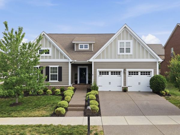 167 Dayflower Dr , Hendersonville, TN 37075