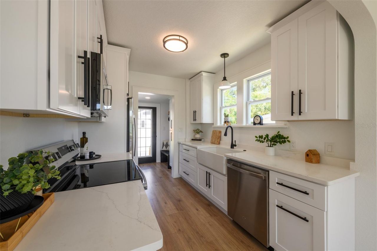 3638 Prescott Street N, Saint Petersburg, FL 33703 Photo