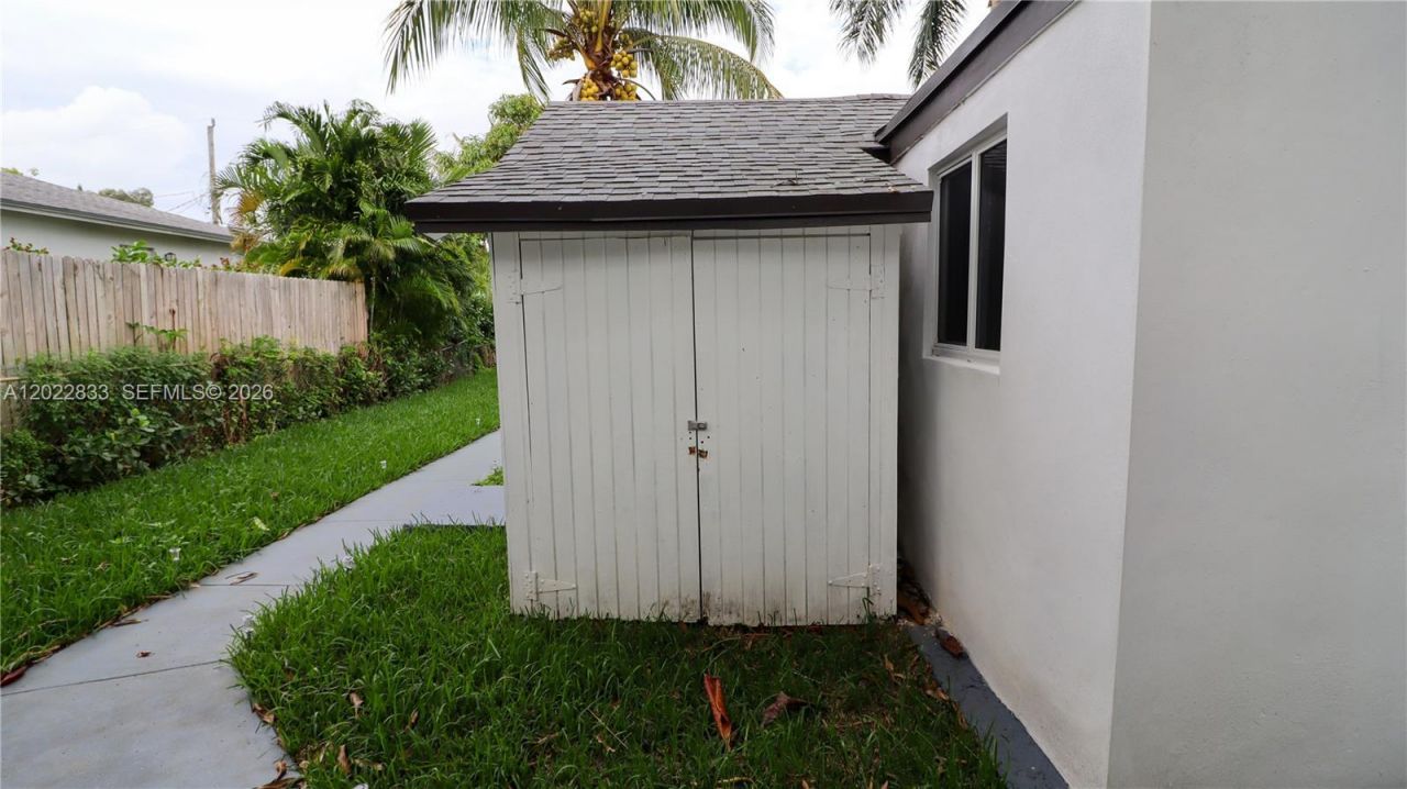 330 NW 82nd Ter , Miami, FL 33150 Photo