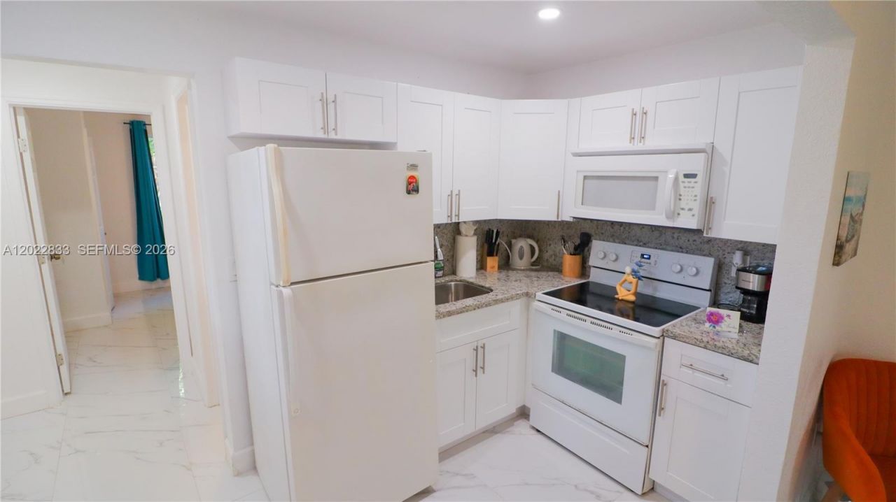 330 NW 82nd Ter , Miami, FL 33150 Photo