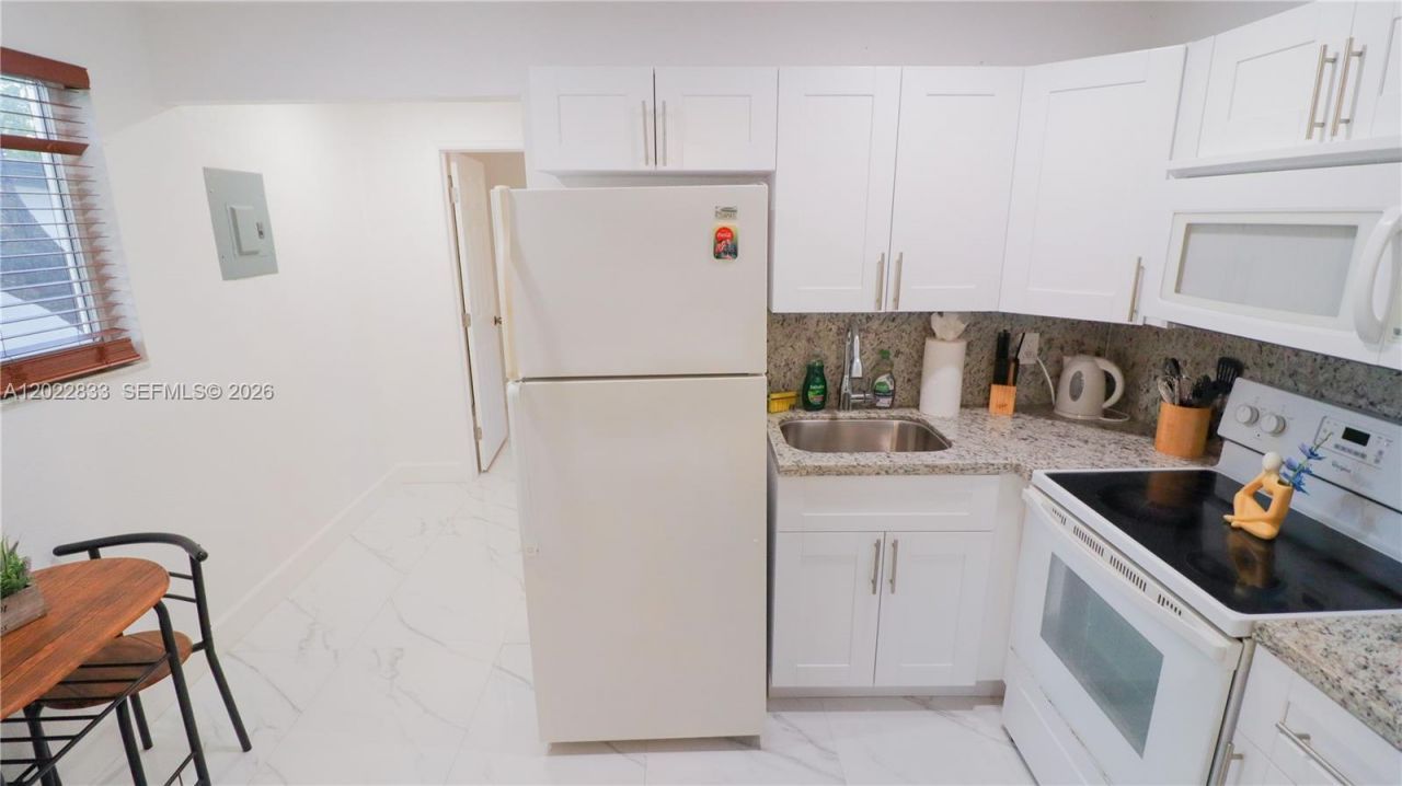 330 NW 82nd Ter , Miami, FL 33150 Photo