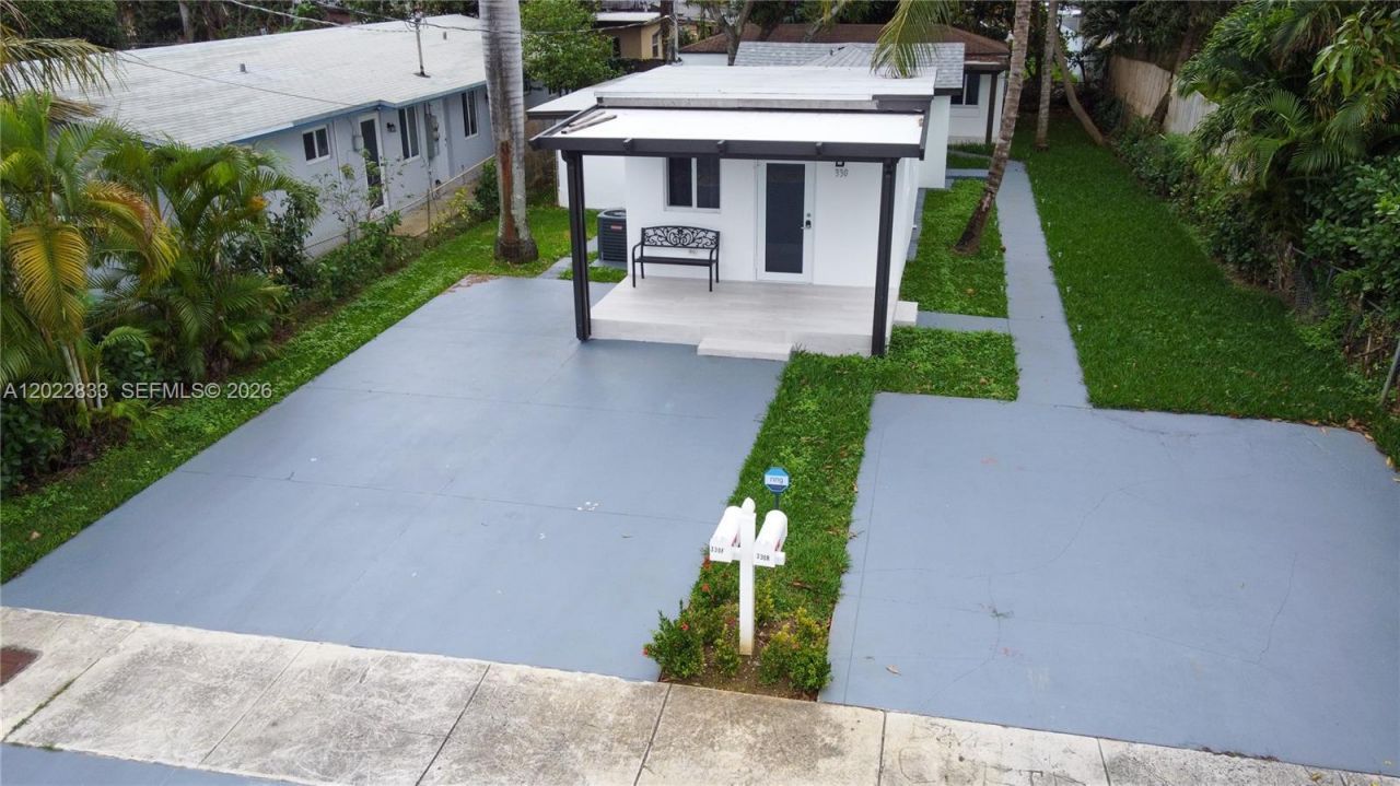 330 NW 82nd Ter , Miami, FL 33150 Photo