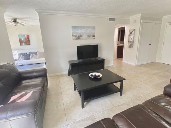 210 172nd St , Unit 226, Sunny Isles Beach, FL 33160