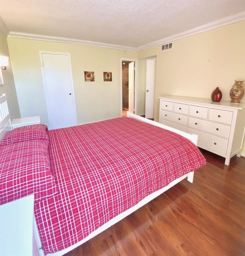 210 172nd St , Unit 226, Sunny Isles Beach, FL 33160 Photo