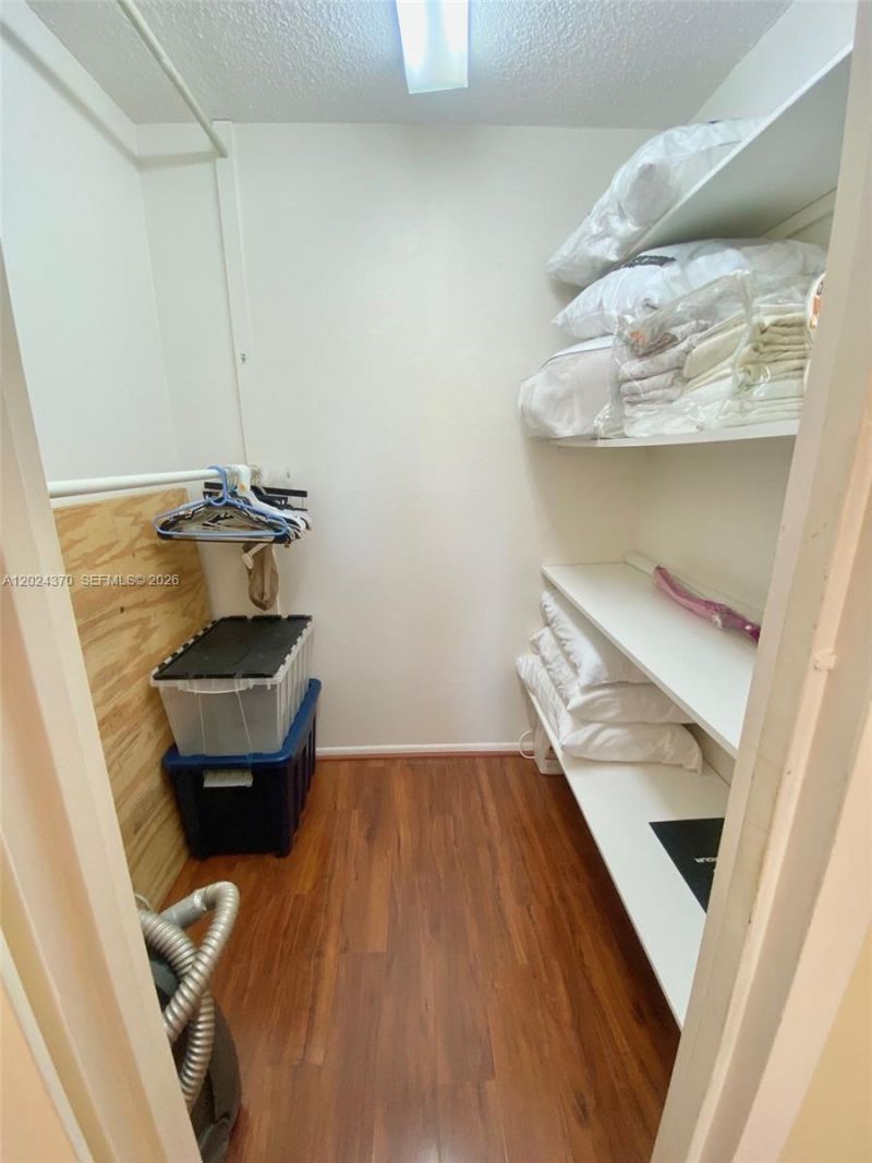 210 172nd St , Unit 226, Sunny Isles Beach, FL 33160 Photo