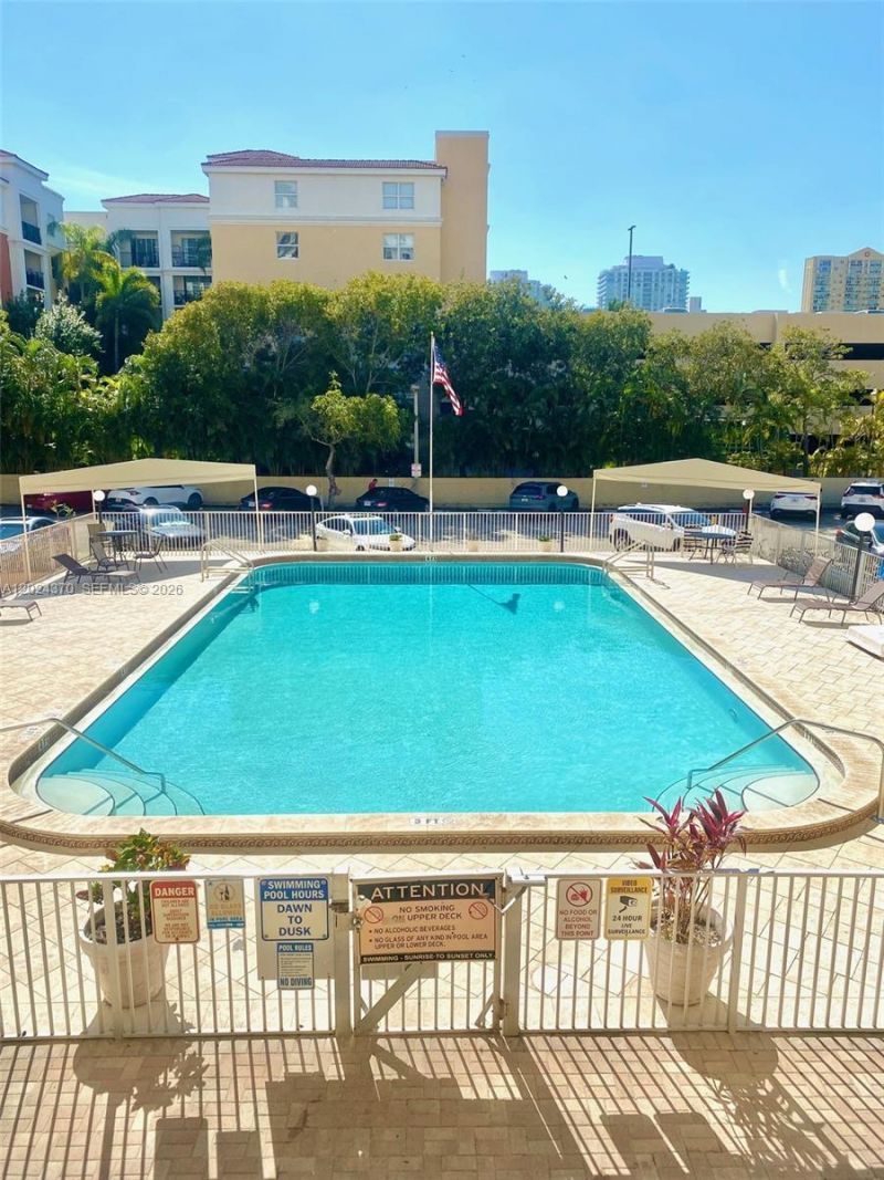210 172nd St , Unit 226, Sunny Isles Beach, FL 33160 Photo