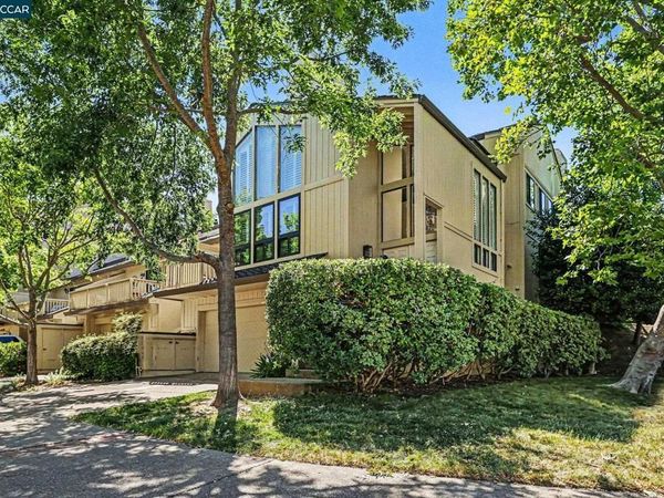 1827 Lamplight Court , Walnut Creek, CA 94597