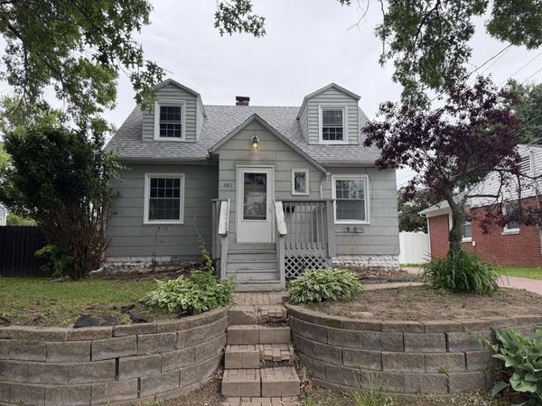 2811 25th Avenue , Rock Island, IL 61201