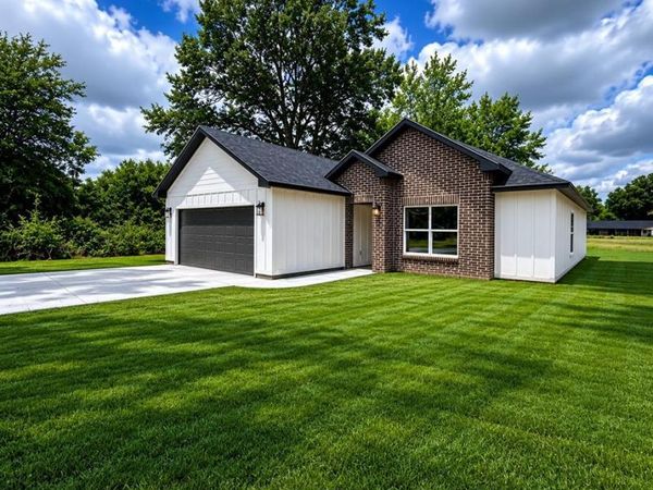 921 Putman Street, Sulphur Springs, TX 75482