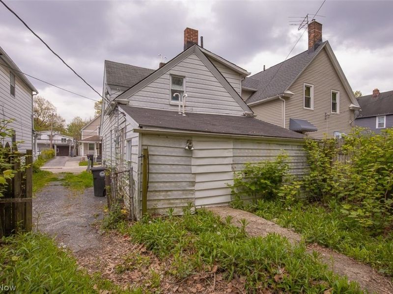 3194 W 95th Street , Cleveland, OH 44102 Photo 3