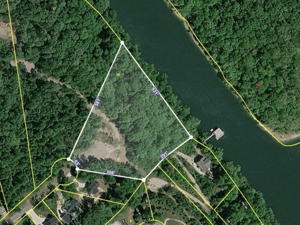 Lakemont Lane, Caryville, TN 37714