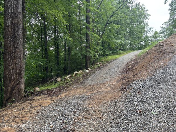 Lakemont Lane, Caryville, TN 37714
