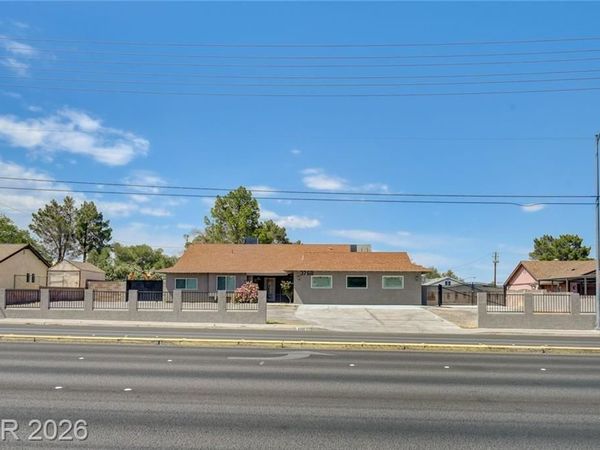 3768 E Russell Road, Las Vegas, NV 89120