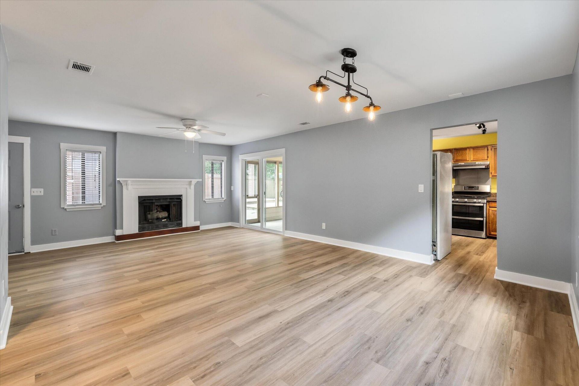 8687 Elsinore Court Photo 10