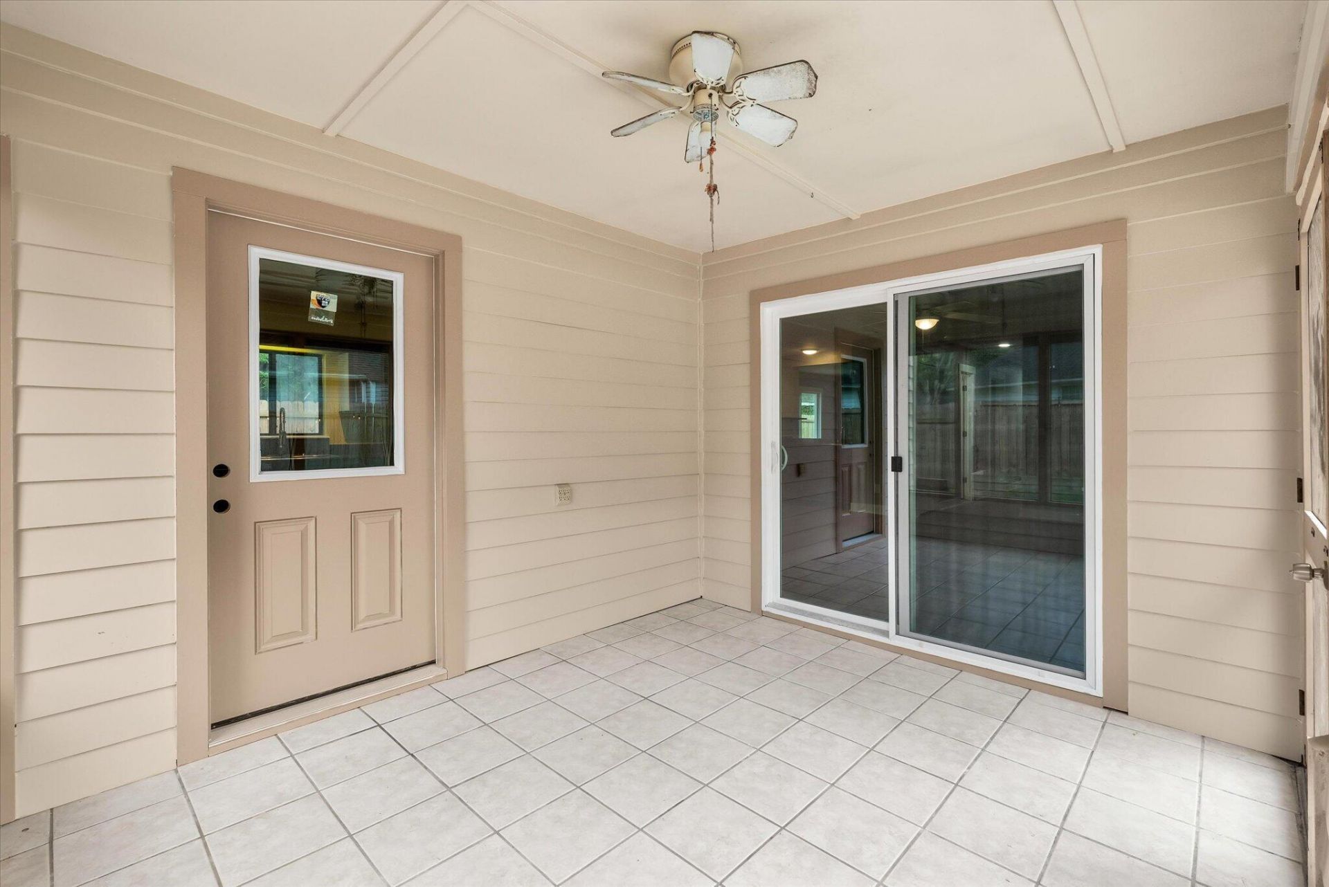 8687 Elsinore Court Photo 25
