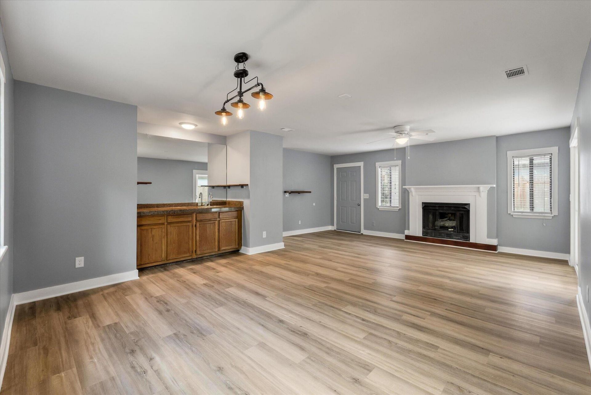 8687 Elsinore Court Photo 9