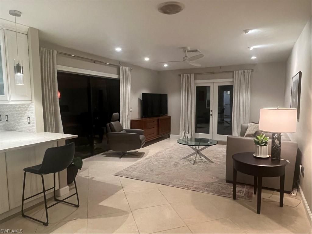 240 Nottingham Dr, Naples, FL 34109 Photo