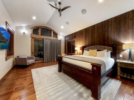 3771 S Upper Truckee Road, South Lake Tahoe, CA 96150 Photo