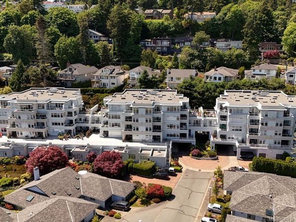 5110 Cordova Bay Rd , Unit 409, Saanich, BC V8Y 2K5