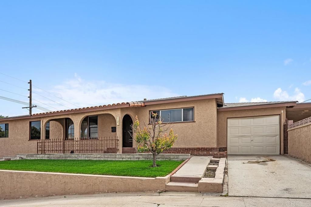 110 S Hanford Avenue, San Pedro, CA 90732 Main Photo