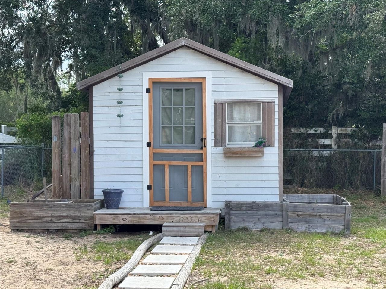 580 Fern Avenue , Tavares, FL 32778 Photo