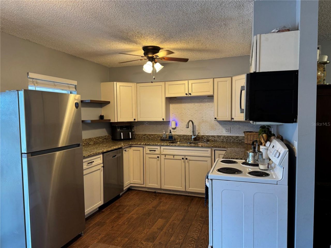 580 Fern Avenue , Tavares, FL 32778 Photo