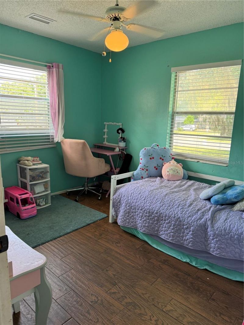 580 Fern Avenue , Tavares, FL 32778 Photo