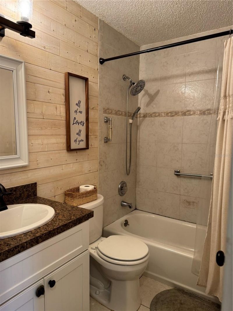 580 Fern Avenue , Tavares, FL 32778 Photo