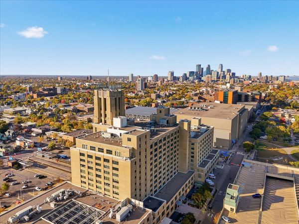 2929 Chicago Avenue, Unit 1002, Minneapolis, MN 55407