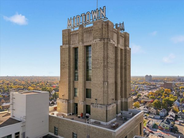 2929 Chicago Avenue, Unit 1002, Minneapolis, MN 55407