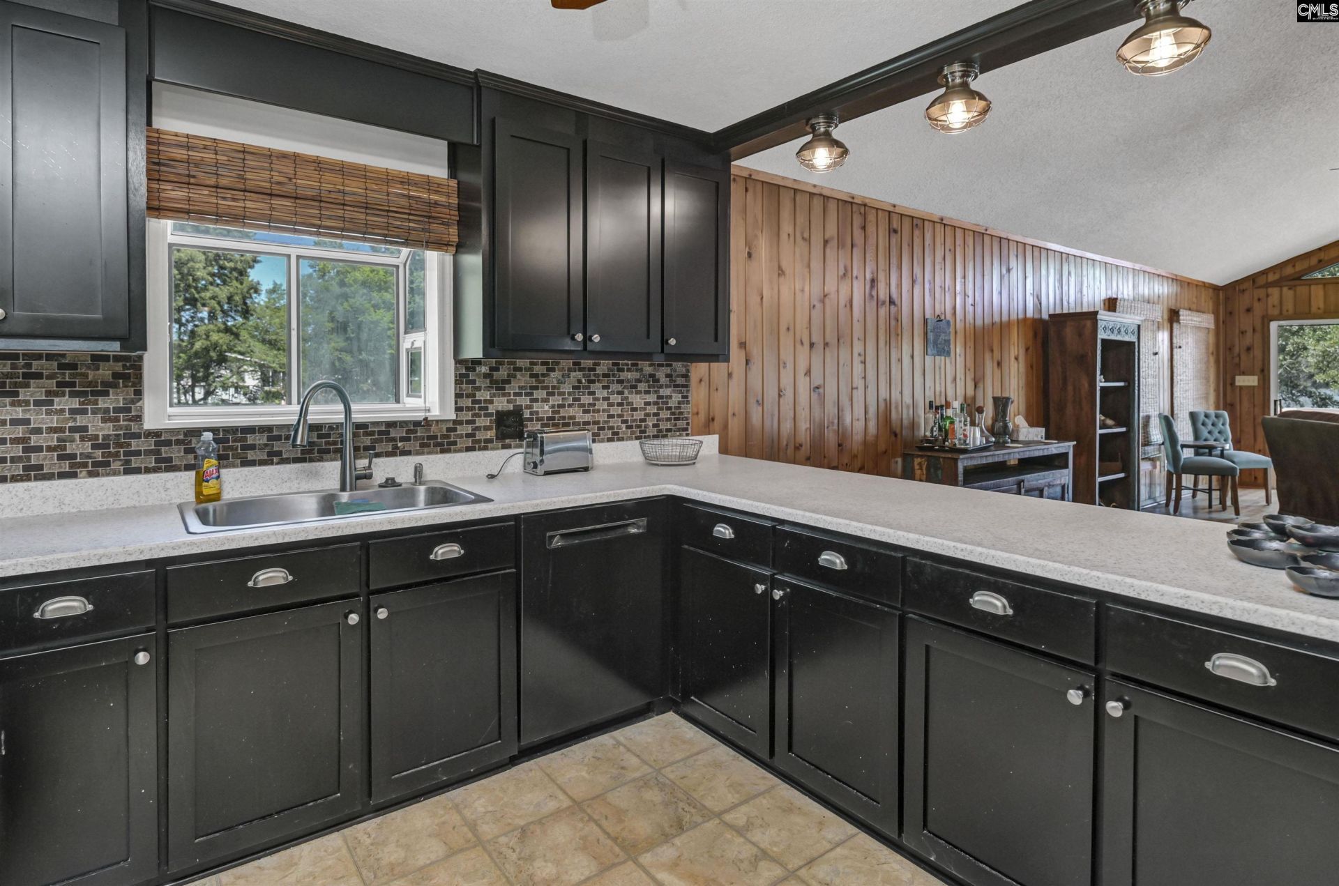 214 Trinity Drive  Photo 13