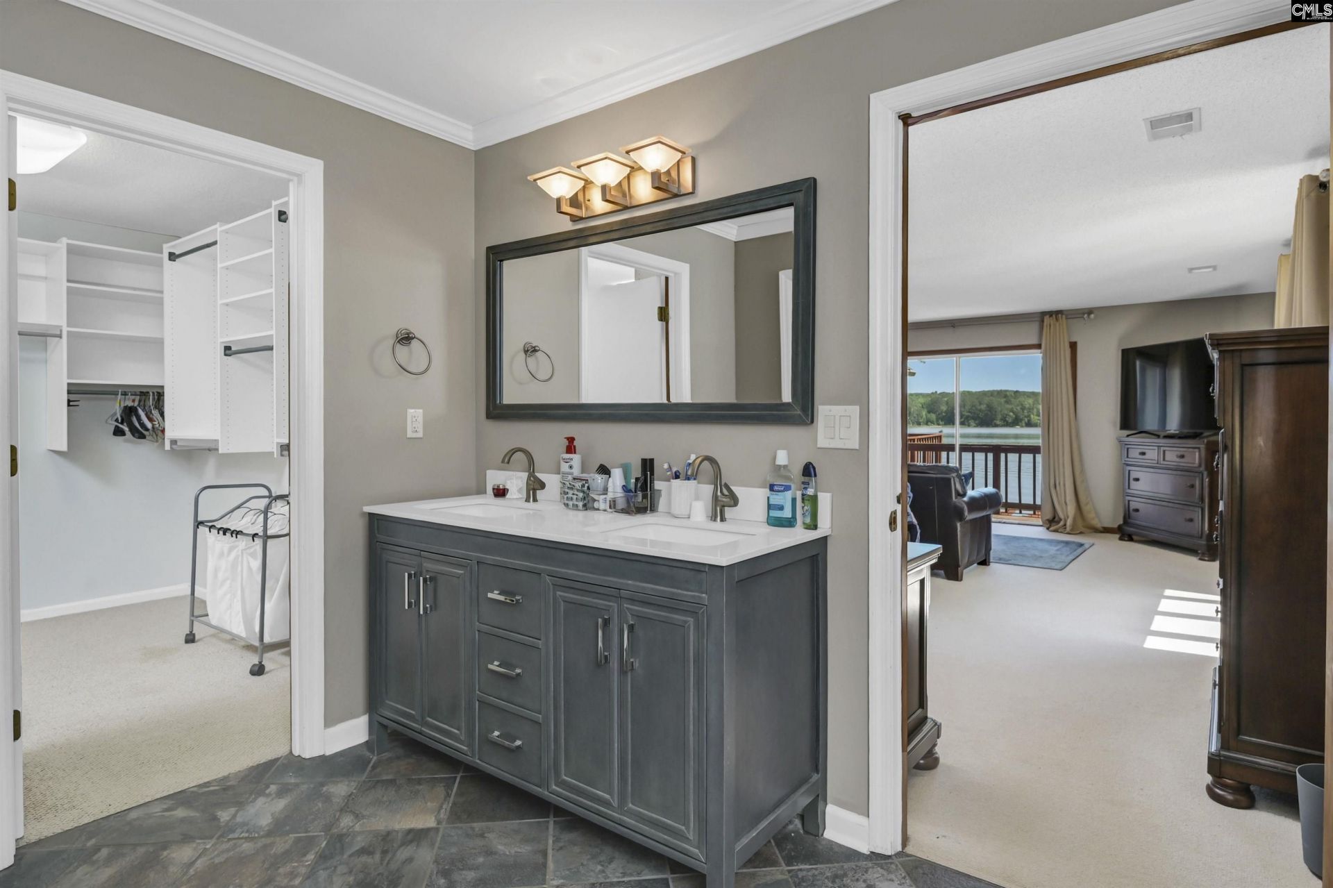 214 Trinity Drive  Photo 23