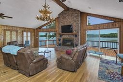 214 Trinity Drive  photo 4