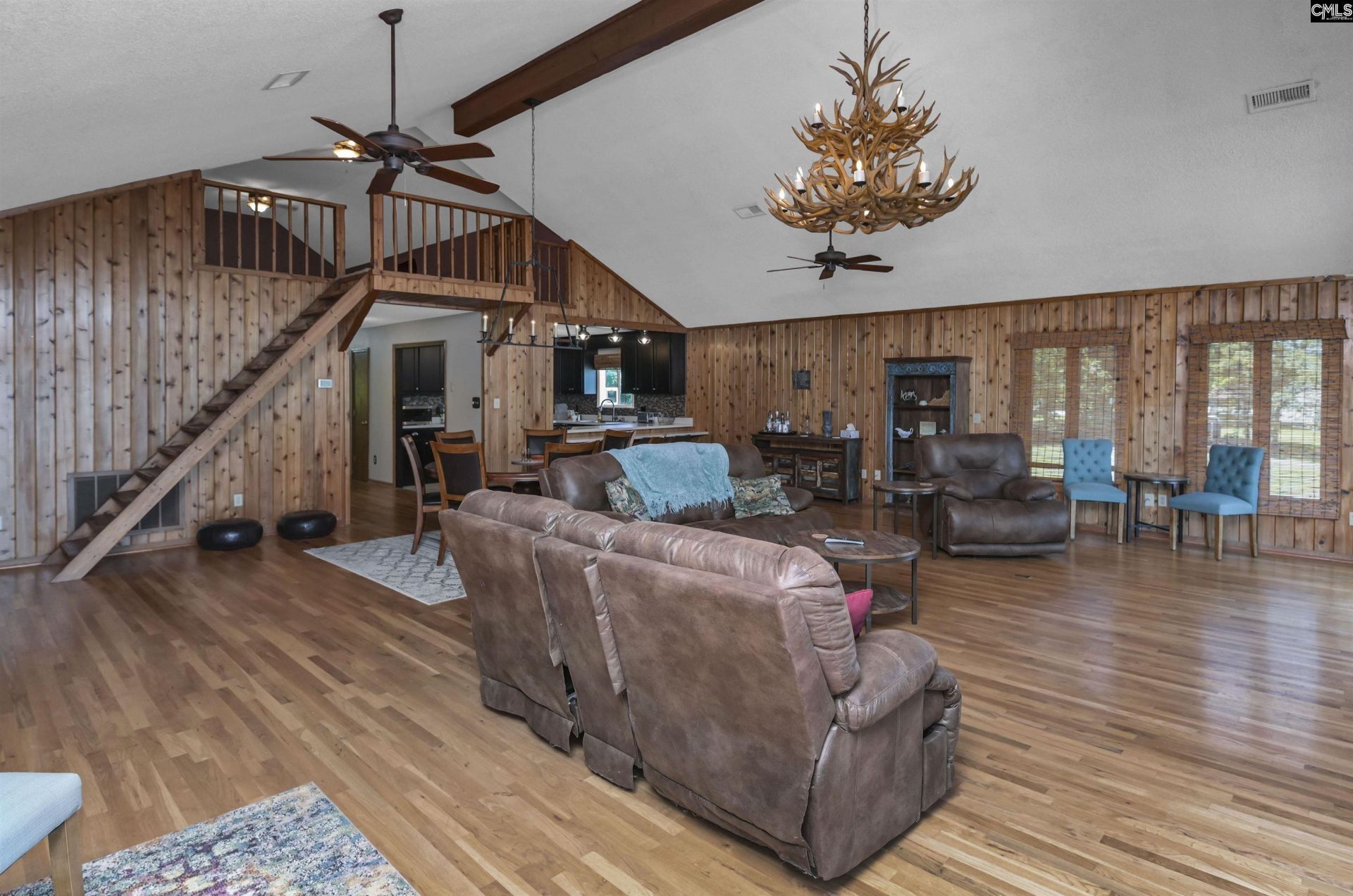 214 Trinity Drive  Photo 9