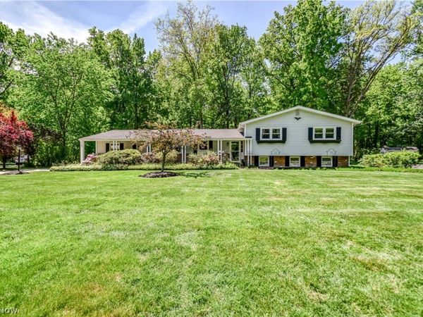 9412 Beaver Creek Drive , Mentor, OH 44060