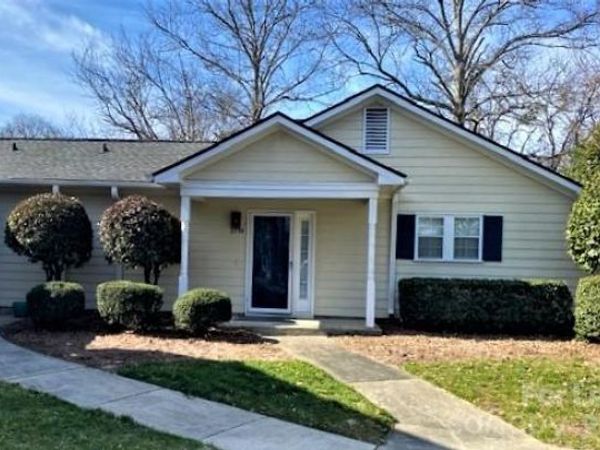2714 New Hamlin Way , Charlotte, NC 28210