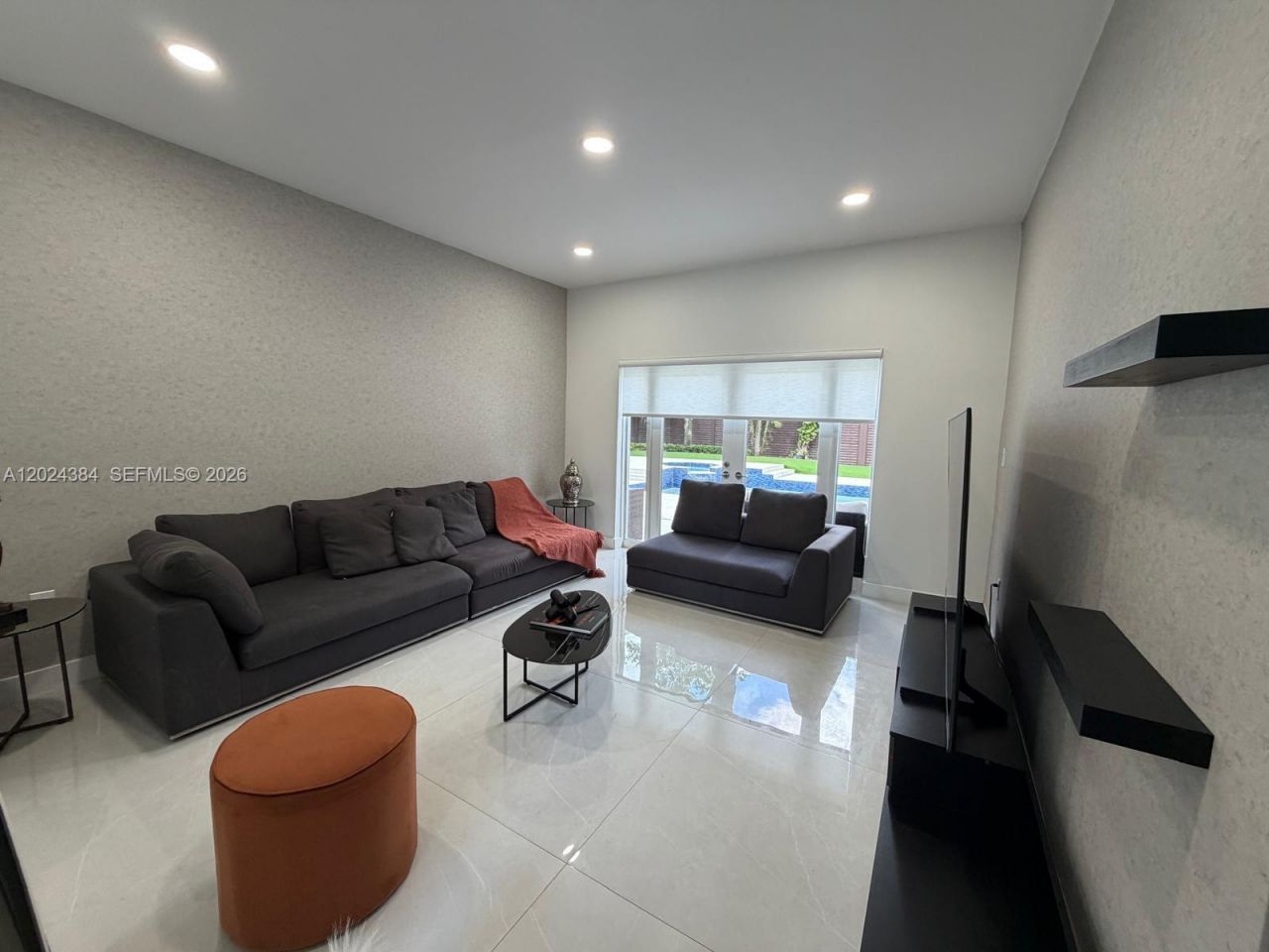 10462 NW 130th St, Unit 1, Hialeah Gardens, FL 33018 Photo