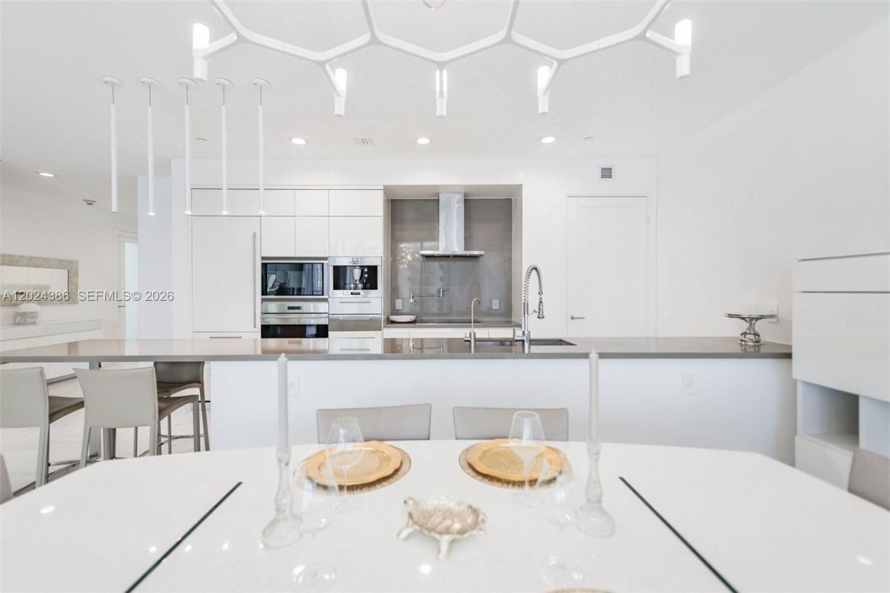 17475 Collins Ave , Unit 1703, Sunny Isles Beach, FL 33160 Photo