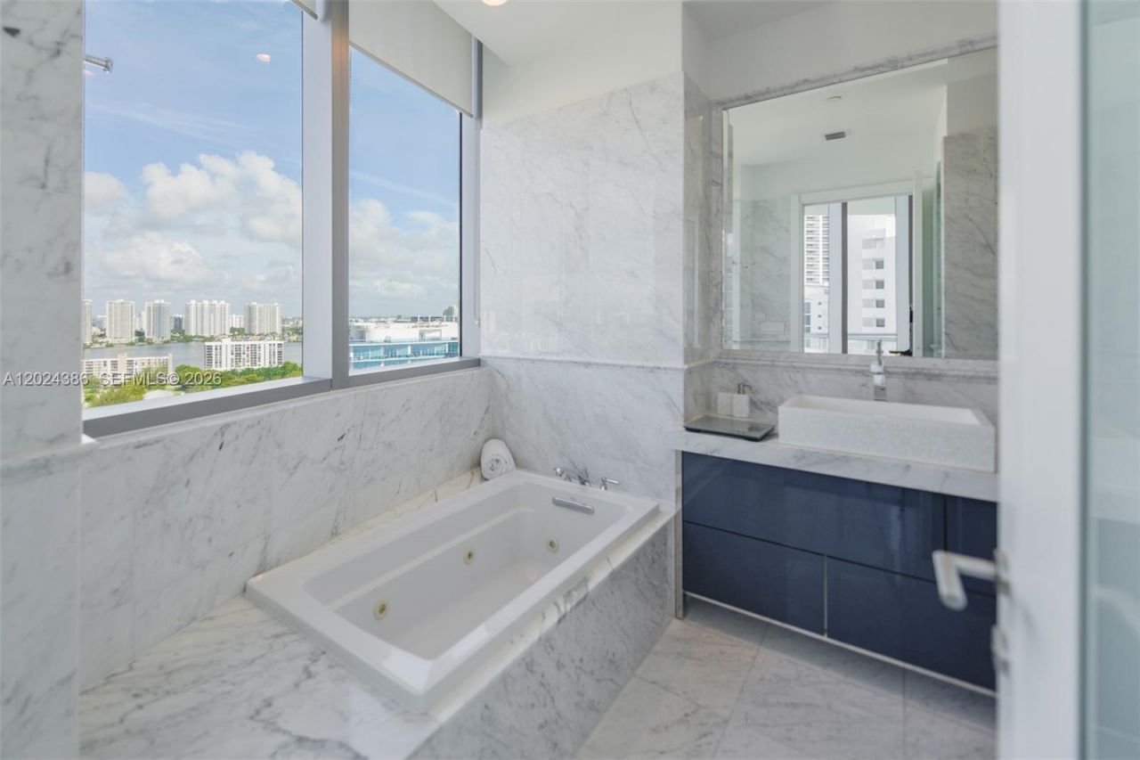 17475 Collins Ave , Unit 1703, Sunny Isles Beach, FL 33160 Photo