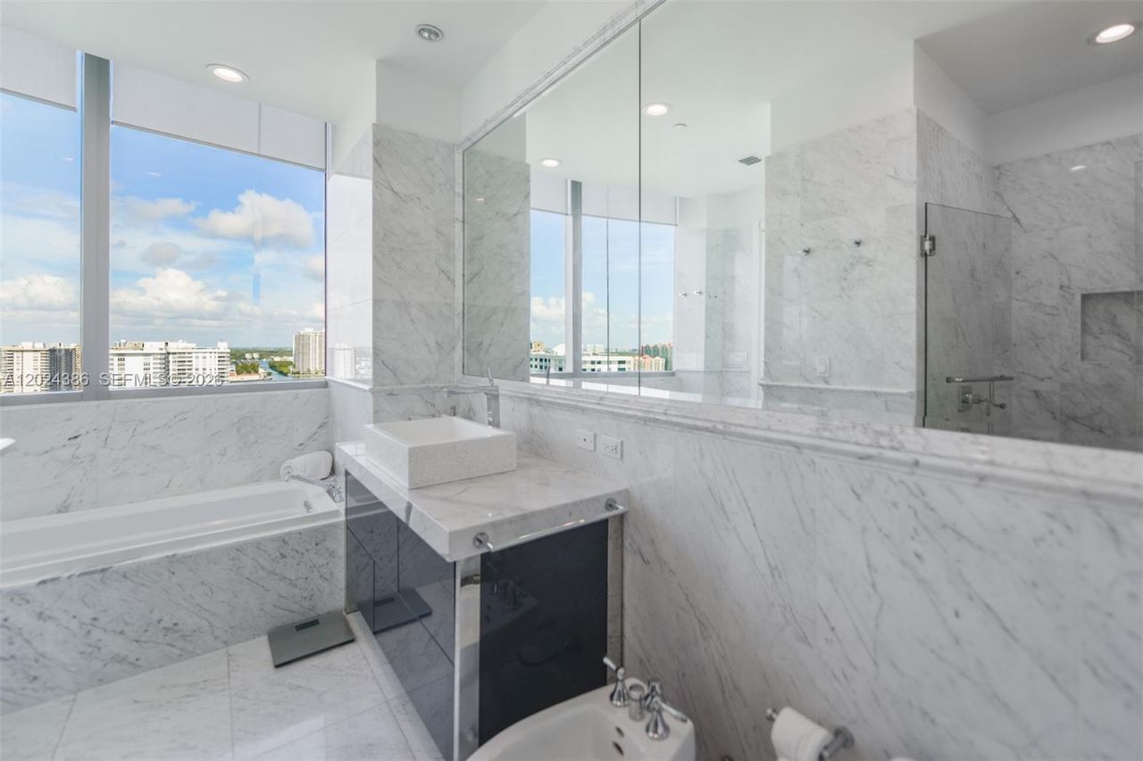 17475 Collins Ave , Unit 1703, Sunny Isles Beach, FL 33160 Photo