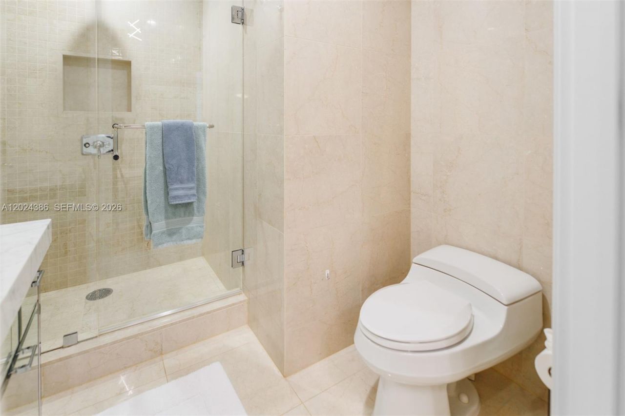 17475 Collins Ave , Unit 1703, Sunny Isles Beach, FL 33160 Photo