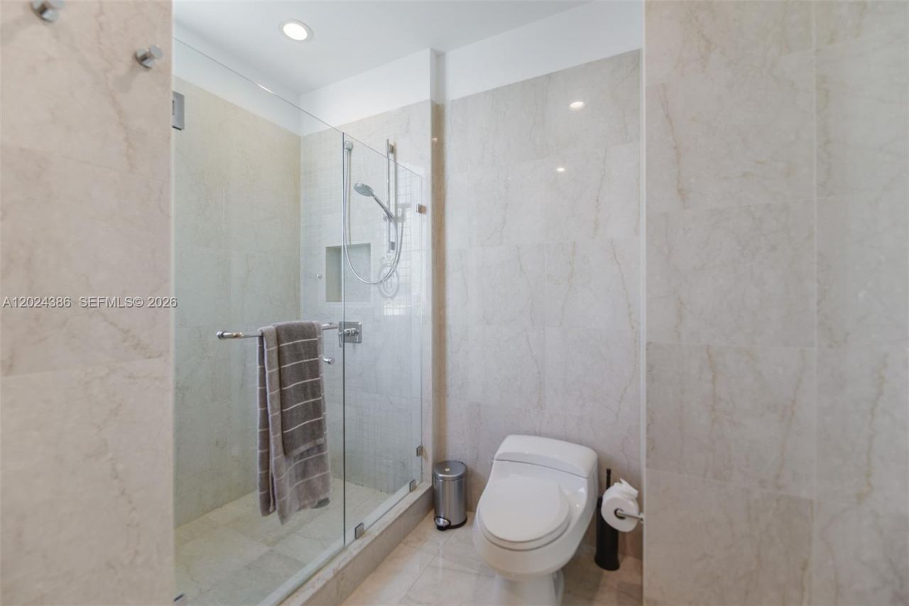 17475 Collins Ave , Unit 1703, Sunny Isles Beach, FL 33160 Photo