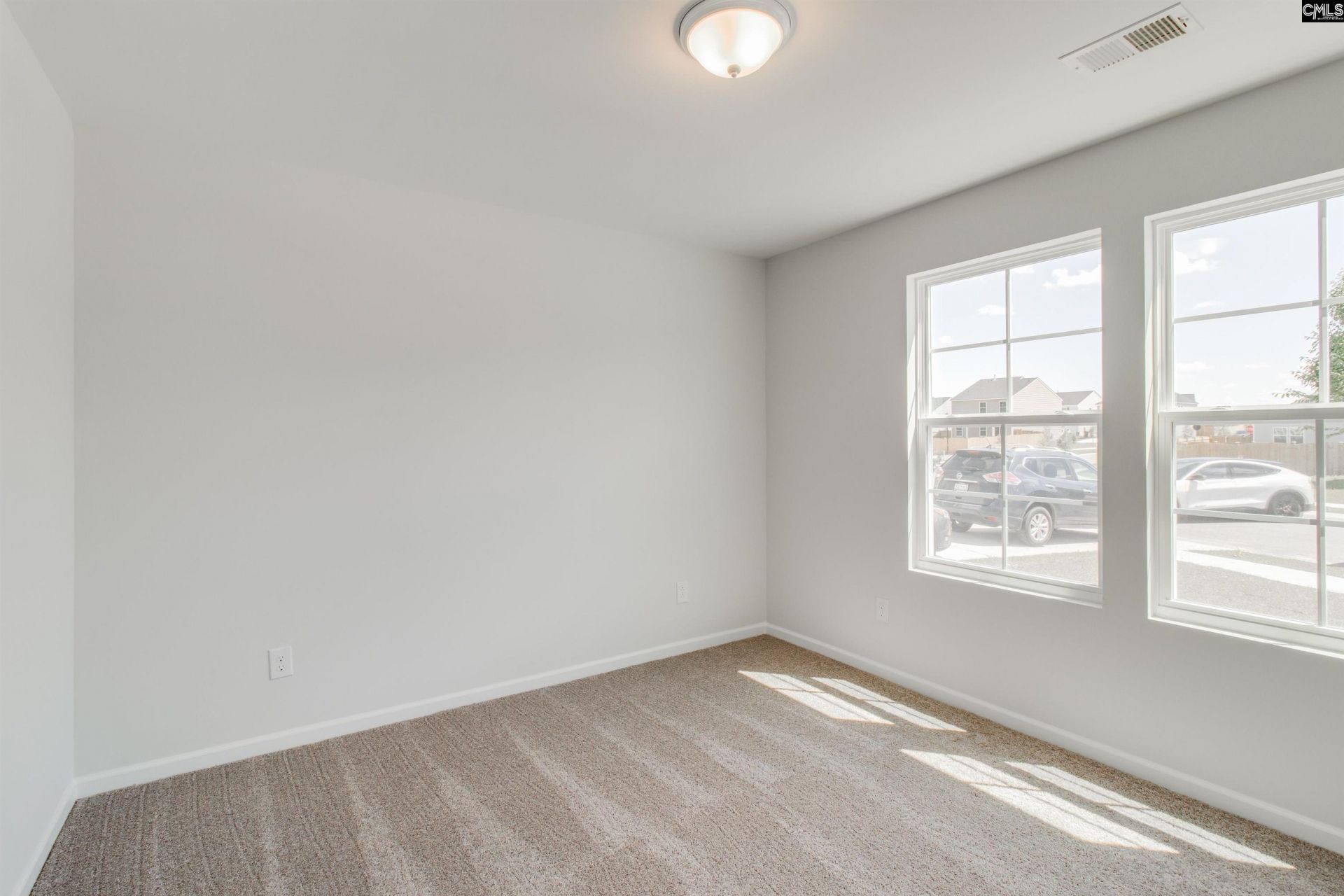 1079 Nazareth Road Photo 17