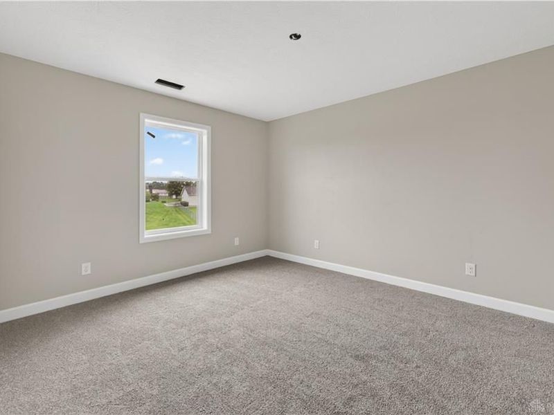 603 Hastings Drive, Lynchburg, OH 45142 Photo 9