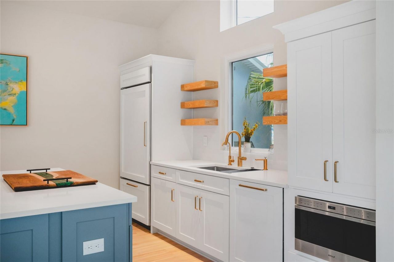 242 Gladiolus Street, Anna Maria, FL 34216 Photo