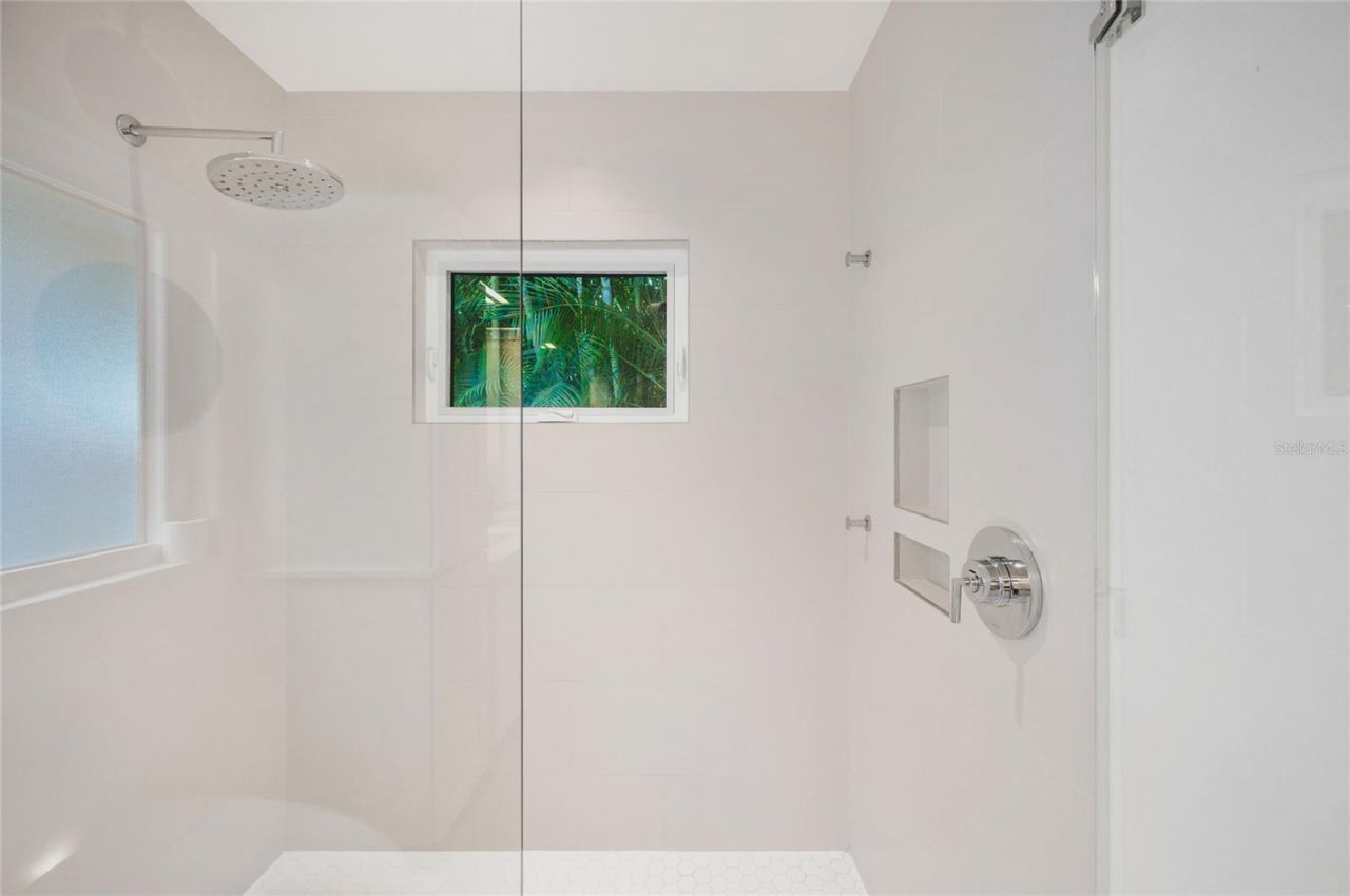 242 Gladiolus Street, Anna Maria, FL 34216 Photo
