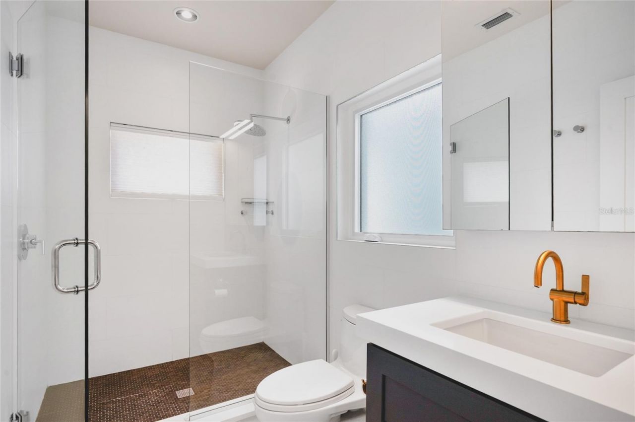 242 Gladiolus Street, Anna Maria, FL 34216 Photo