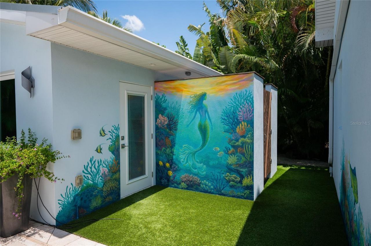 242 Gladiolus Street, Anna Maria, FL 34216 Photo