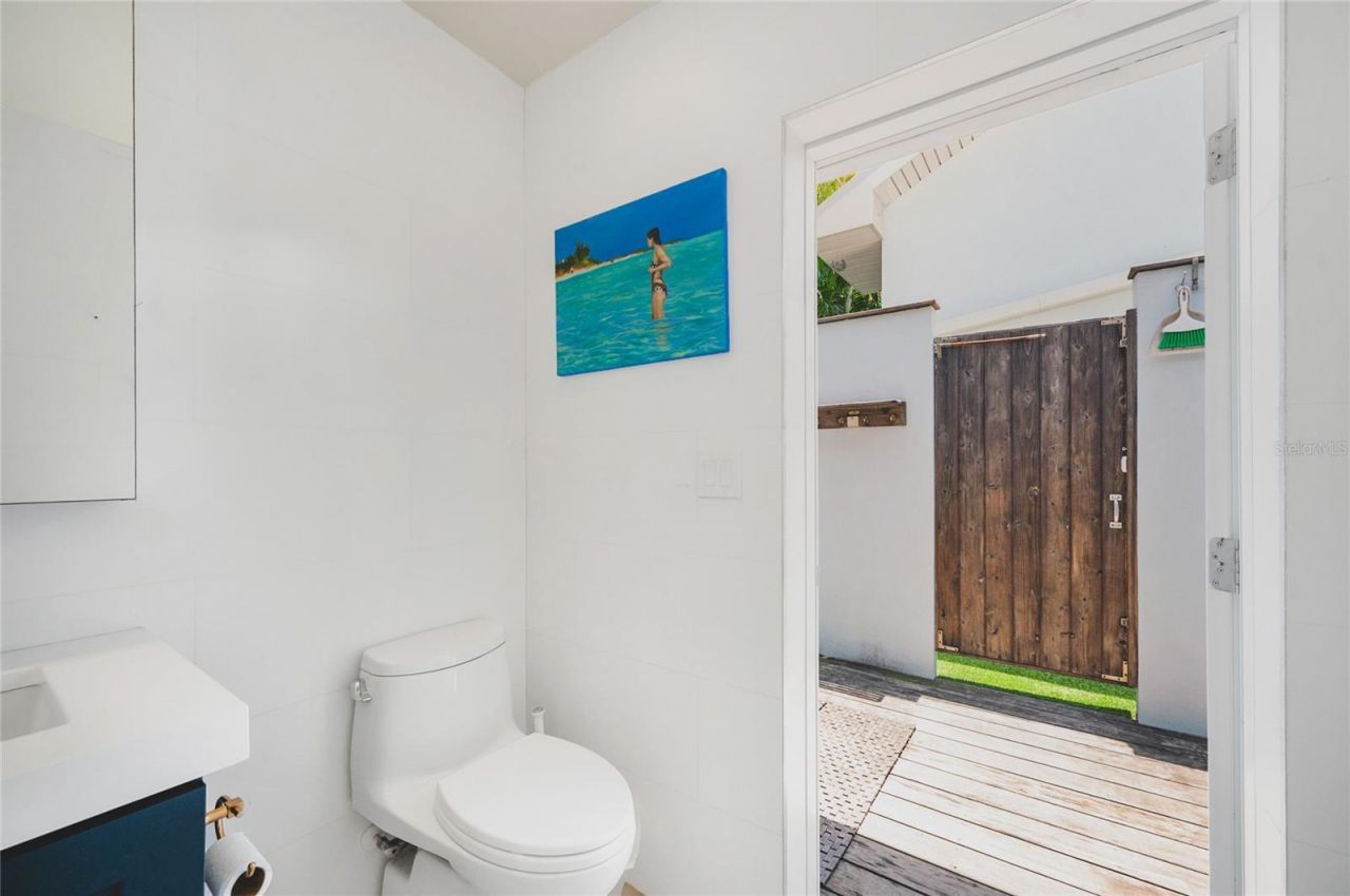 242 Gladiolus Street, Anna Maria, FL 34216 Photo